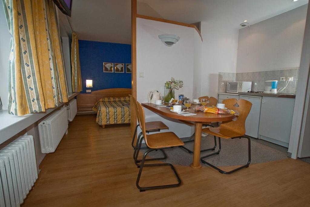 Les Messines Apparthotel Metz Szoba fotó